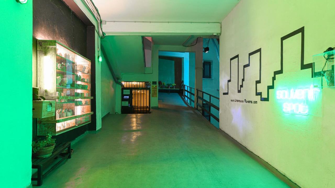 Monastiraki #Wallsfree Citycenter- Unspoiled Athens Apartments Bagian luar foto